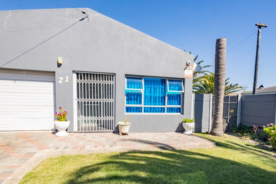 3 Bedroom Property for Sale in Mabille Park Western Cape